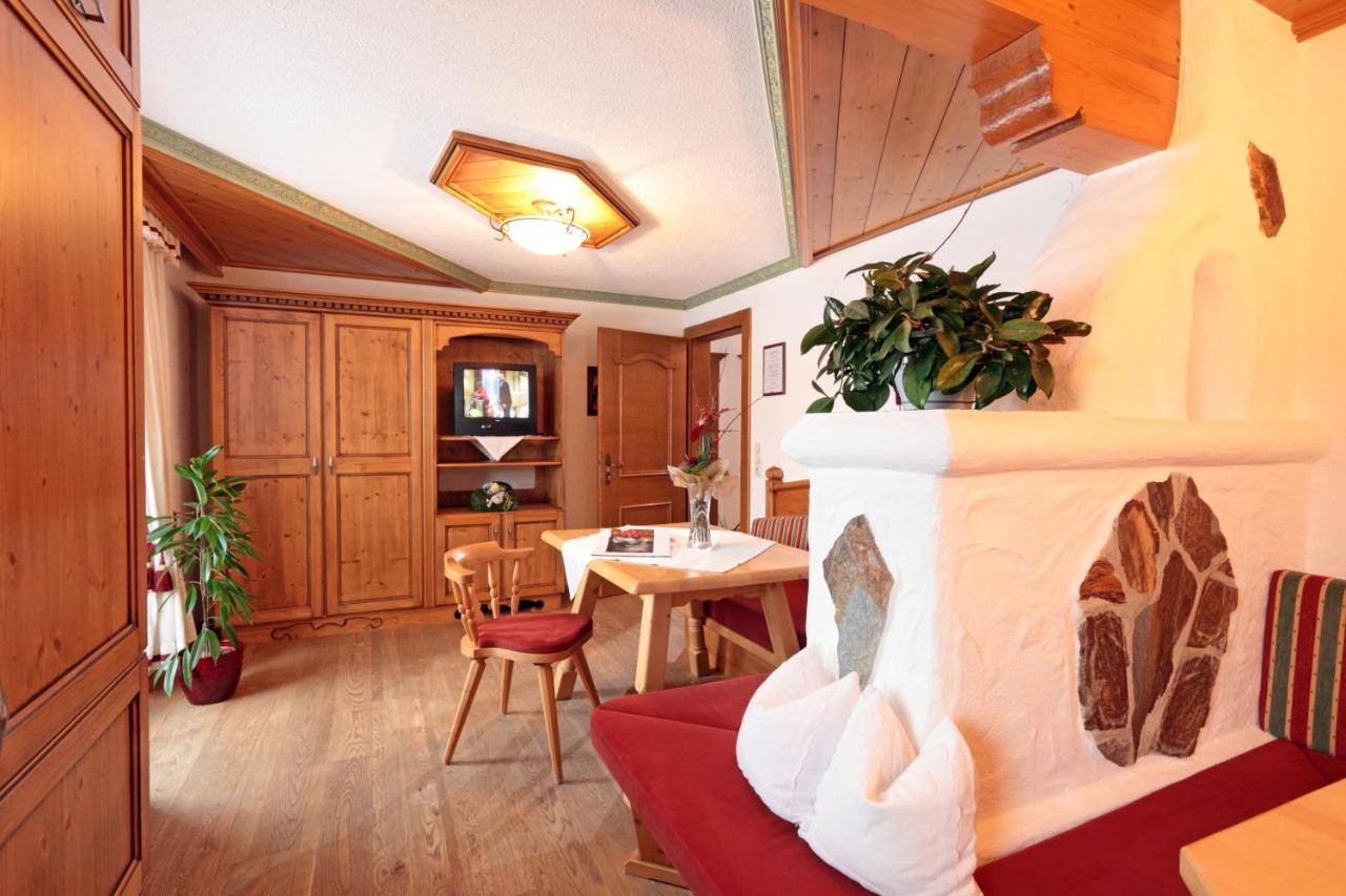Haus Schroll Apartment Ried im Zillertal Luaran gambar