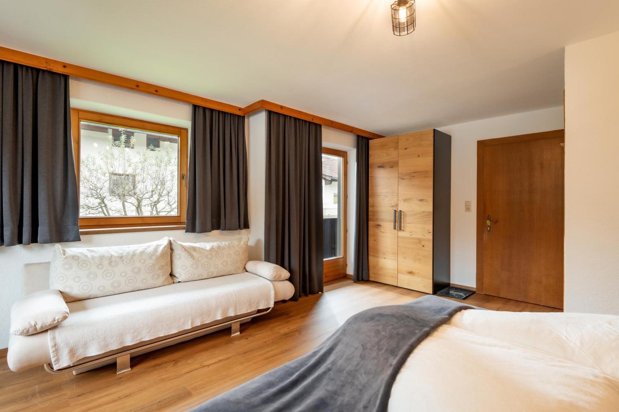 Haus Schroll Apartment Ried im Zillertal Luaran gambar