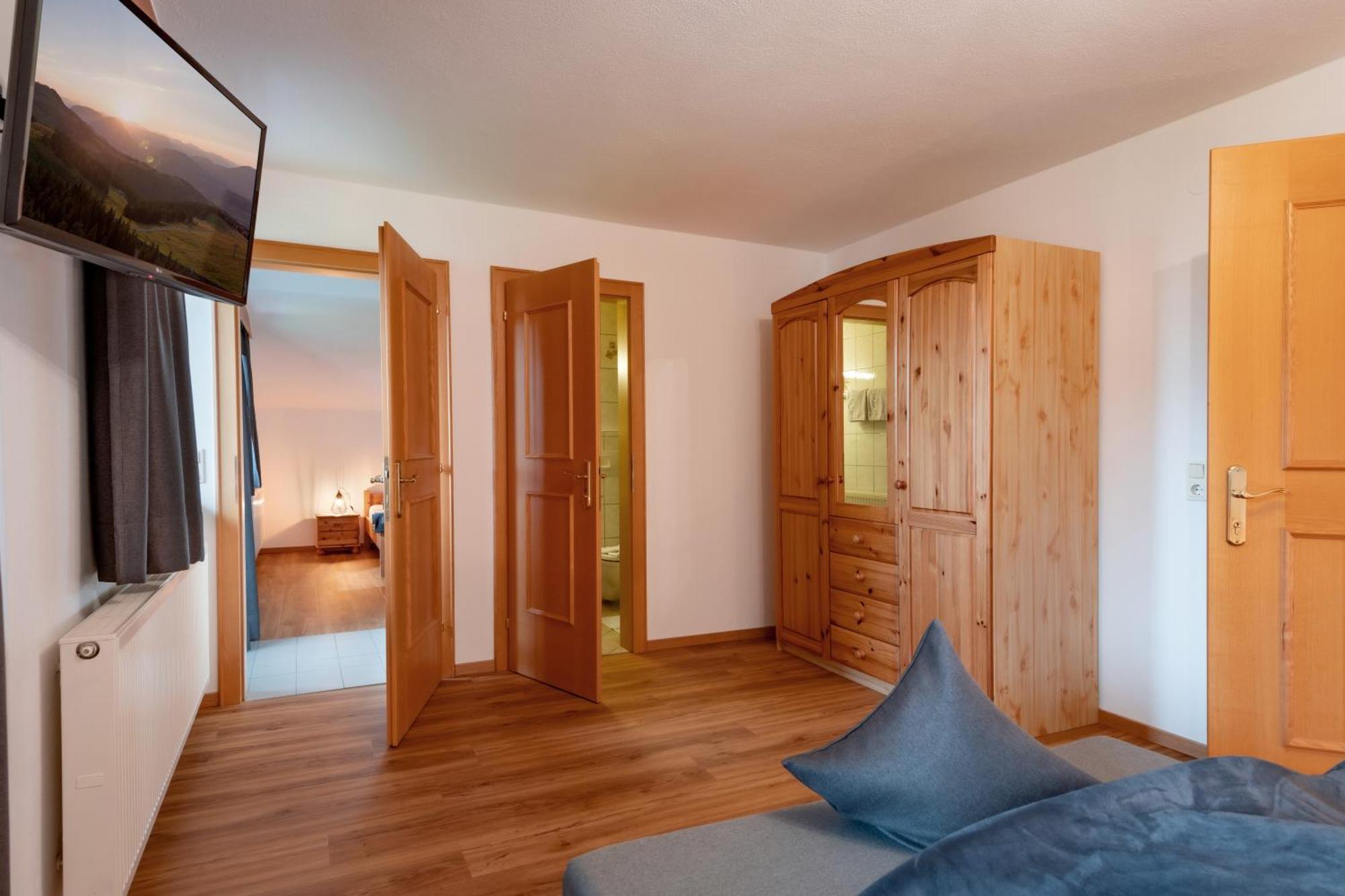 Haus Schroll Apartment Ried im Zillertal Luaran gambar