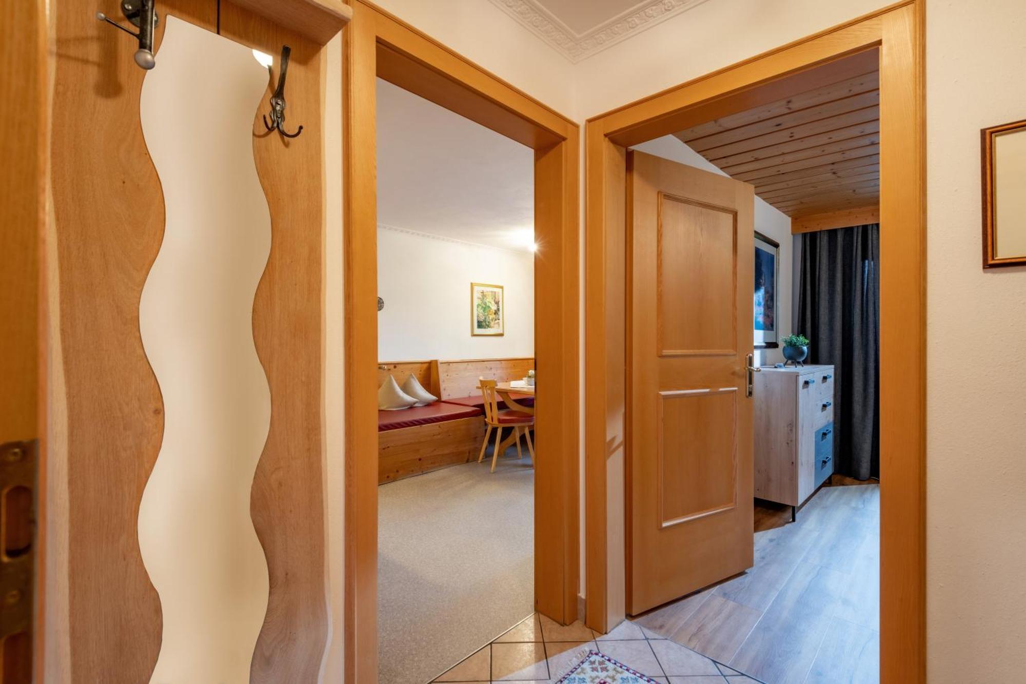 Haus Schroll Apartment Ried im Zillertal Luaran gambar