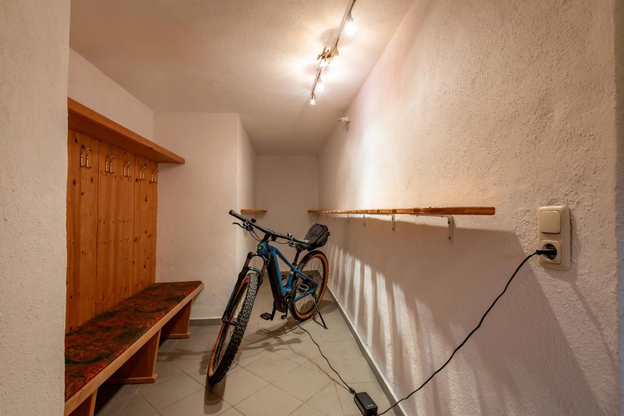 Haus Schroll Apartment Ried im Zillertal Luaran gambar