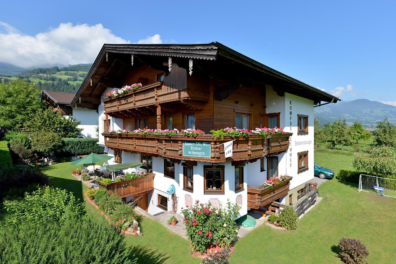 Haus Schroll Apartment Ried im Zillertal Luaran gambar